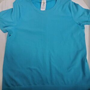 Athleta sz L lightweight  knit tee shirt